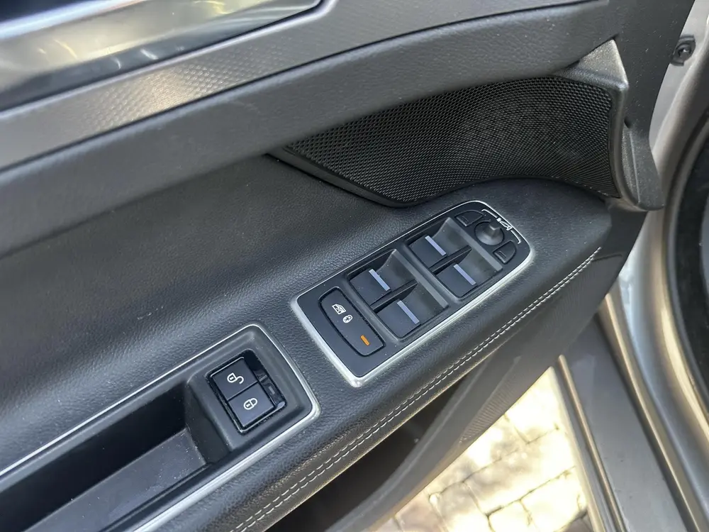 Jaguar XF 2.0d Chequered Flag R Sport Panoramadak uit 2020, foto 14