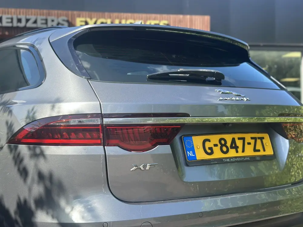 Jaguar XF 2.0d Chequered Flag R Sport Panoramadak uit 2020, foto 7