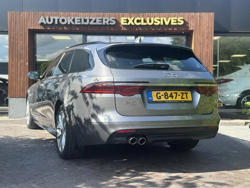 Jaguar XF 2.0d Chequered Flag R Sport Panoramadak uit 2020, foto 8