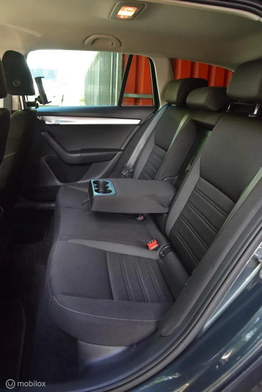Skoda Octavia 1.0 TSI Greentech Business Edition Trekh uit 2020, foto 9