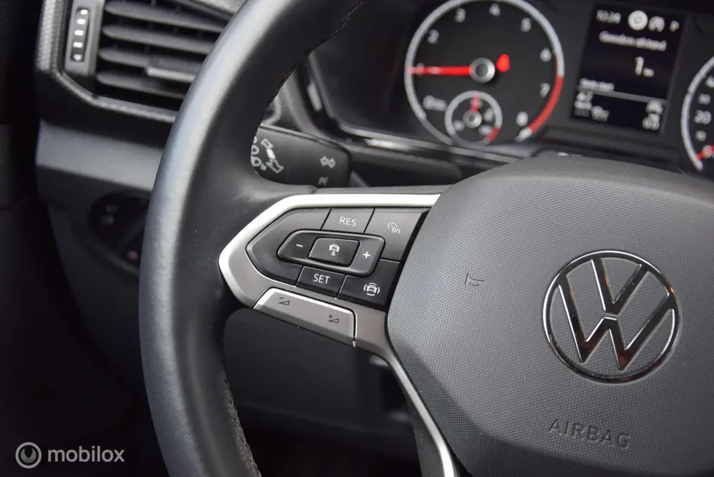 Volkswagen T-Cross 1.0 TSI Life 110pk DSG Executive pakket A uit 2021, foto 11