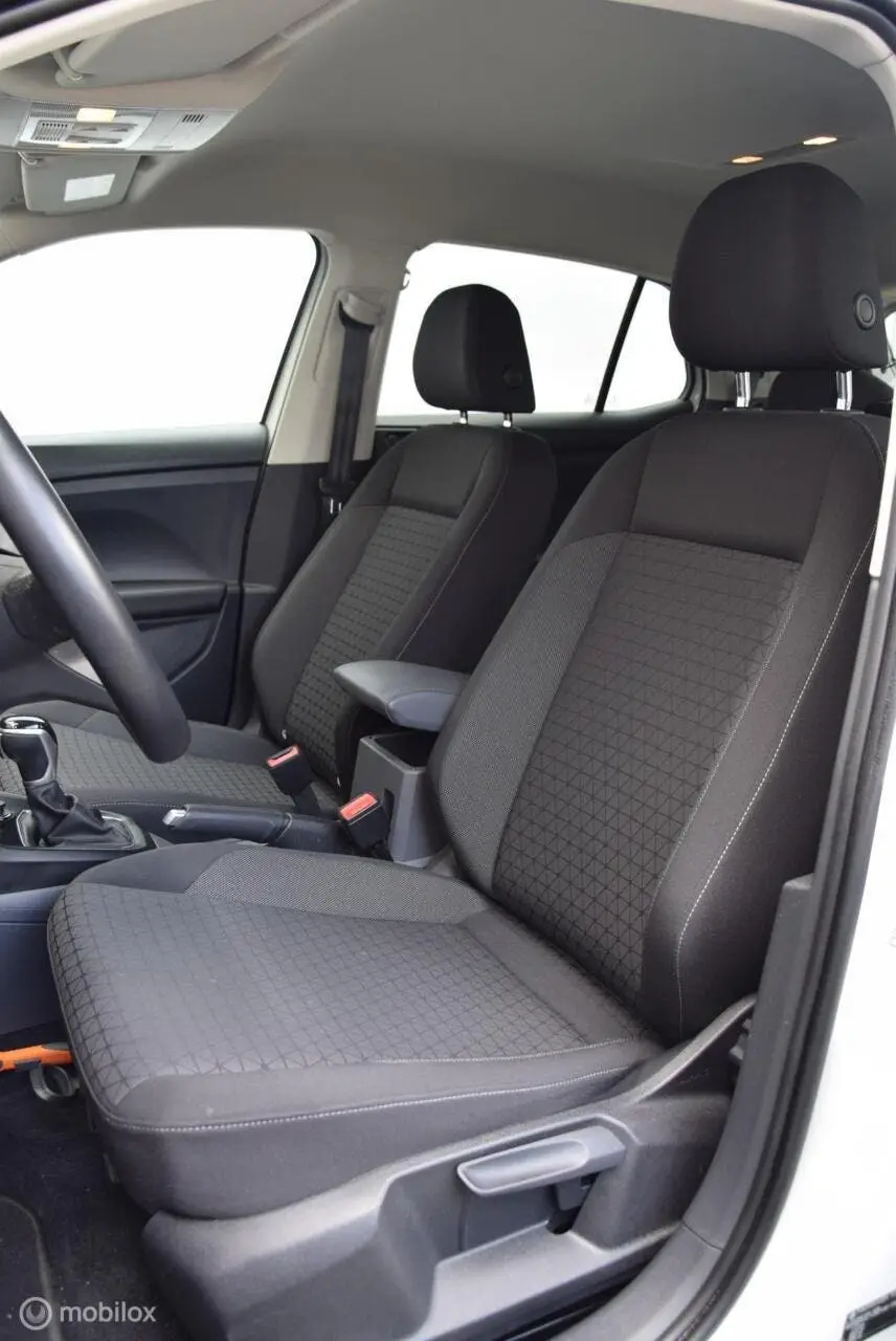 Volkswagen T-Cross 1.0 TSI Life 110pk DSG Executive pakket A uit 2021, foto 15