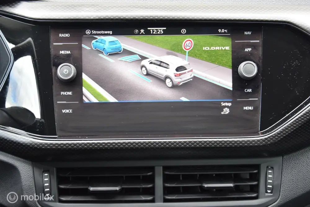 Volkswagen T-Cross 1.0 TSI Life 110pk DSG Executive pakket A uit 2021, foto 20