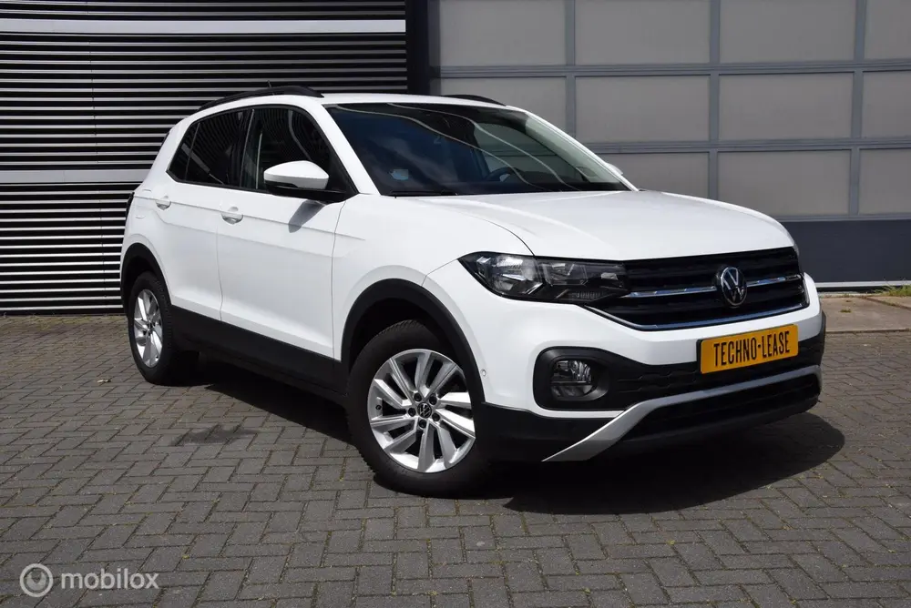 Volkswagen T-Cross 1.0 TSI Life 110pk DSG Executive pakket A uit 2021, foto 4