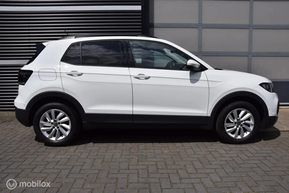 Volkswagen T-Cross 1.0 TSI Life 110pk DSG Executive pakket A uit 2021, foto 5