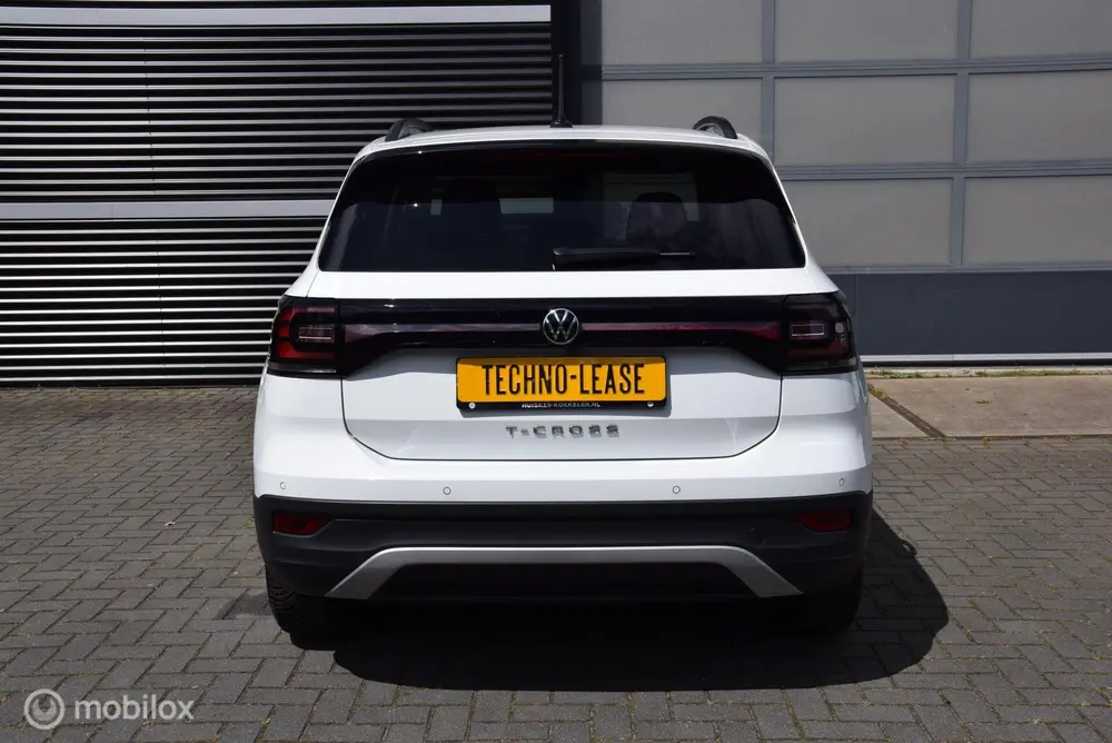 Volkswagen T-Cross 1.0 TSI Life 110pk DSG Executive pakket A uit 2021, foto 7