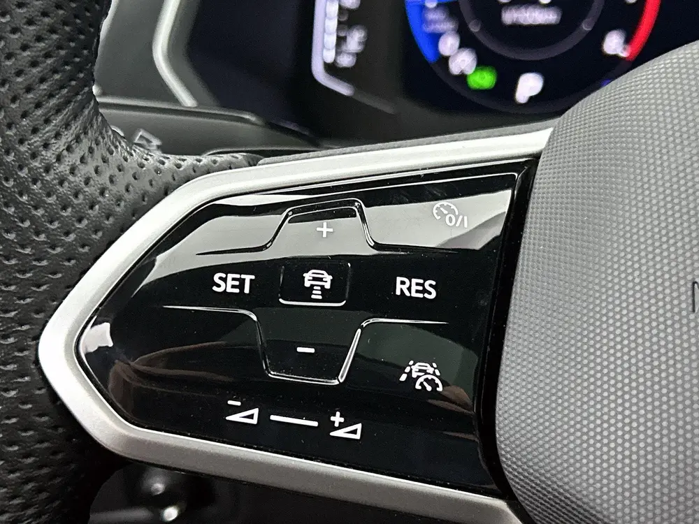 Volkswagen Tiguan Allspace 1.5 TSI R-Line Business+ 7p. | 15 uit 2022, foto 6