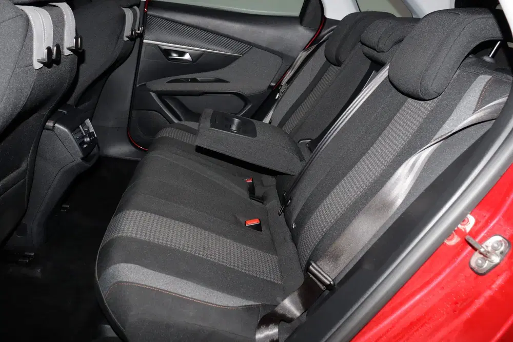Peugeot 3008 1.2T Aut. ALLURE CAMERA uit 2019, foto 11