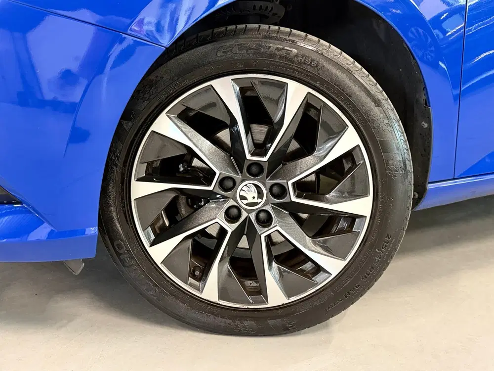 Skoda Fabia 1.0 TSI Business Edition uit 2021, foto 2