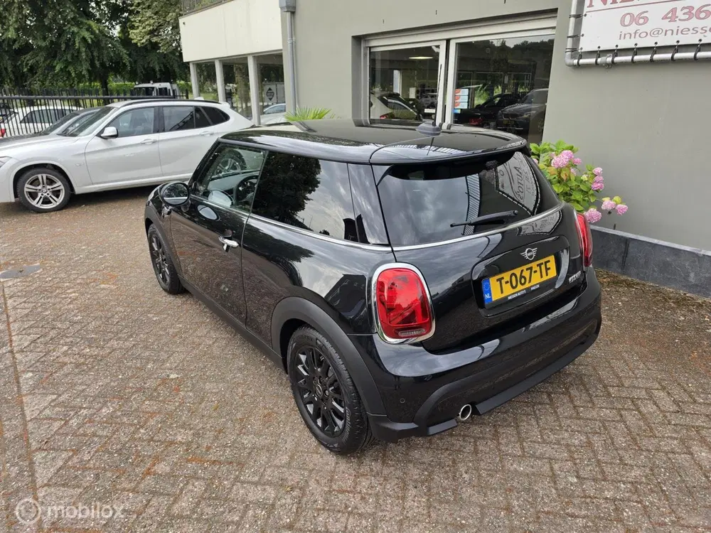 Mini Cooper 1.5 Cooper Classic Camera uit 2023, foto 7