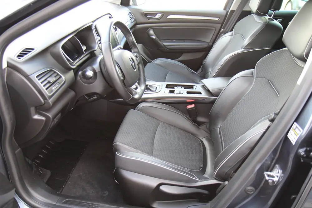 Renault Megane Mégane Estate 1.3 TCe EDC 160PK Bose HUD L uit 2019, foto 7