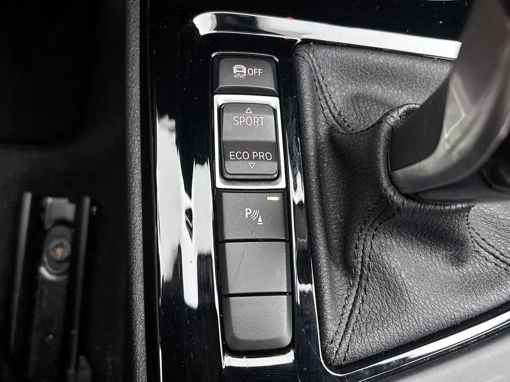 BMW X1 sDrive18i Executive Edition uit 2020, foto 11