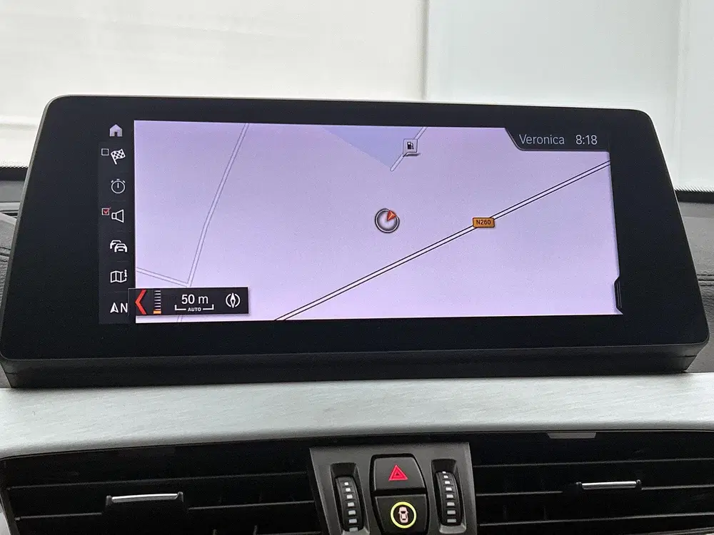BMW X1 sDrive18i Executive Edition uit 2020, foto 13
