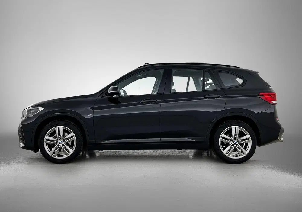 BMW X1 sDrive18i Executive Edition uit 2020, foto 2
