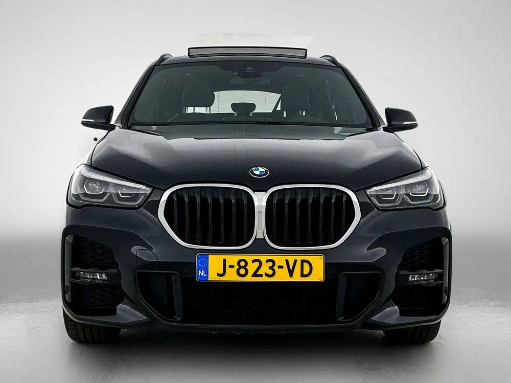 BMW X1 sDrive18i Executive Edition uit 2020, foto 5