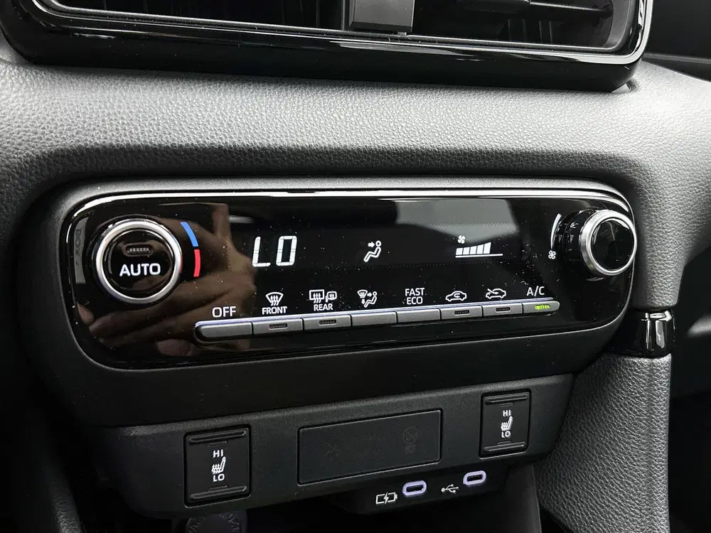 Toyota Yaris 1.5 Hybrid 115 Dynamic Comfort Pack (bj 20 uit 2025, foto 10