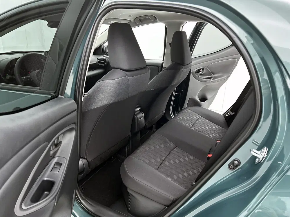 Toyota Yaris 1.5 Hybrid 115 Dynamic Comfort Pack (bj 20 uit 2025, foto 16