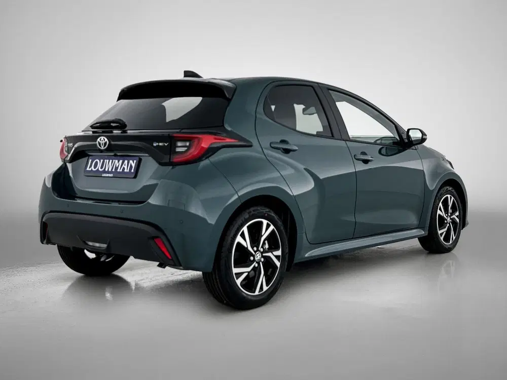 Toyota Yaris 1.5 Hybrid 115 Dynamic Comfort Pack (bj 20 uit 2025, foto 2