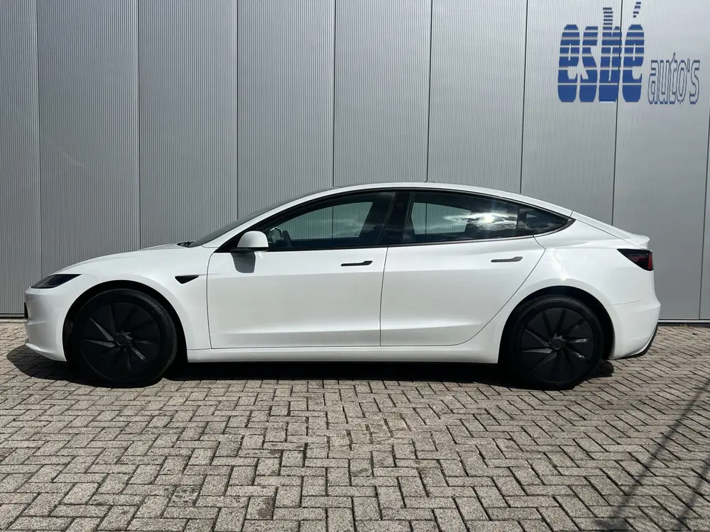 Tesla Model 3 RWD Direct Leverbaar NL Auto Incl. BTW Rij uit 2026, foto 2