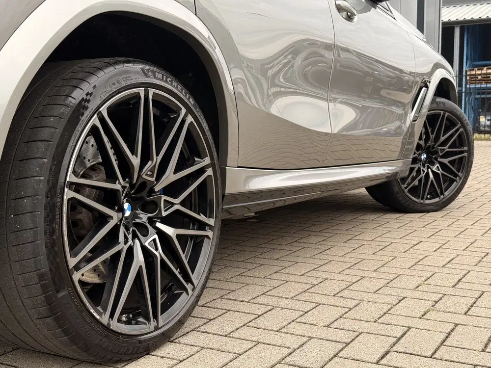 BMW X6 M Competition uit 2020, foto 17