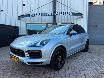 Porsche Cayenne 3.0 E-Hybrid sport chrono uit 2021