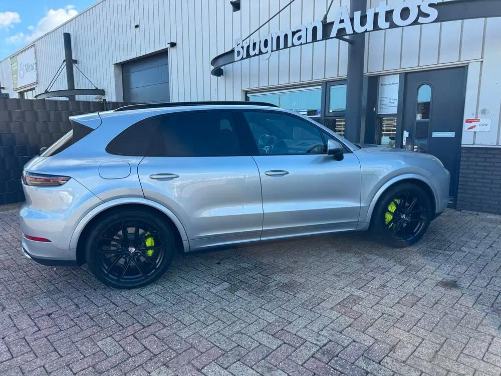 Porsche Cayenne 3.0 E-Hybrid sport chrono uit 2021, foto 6