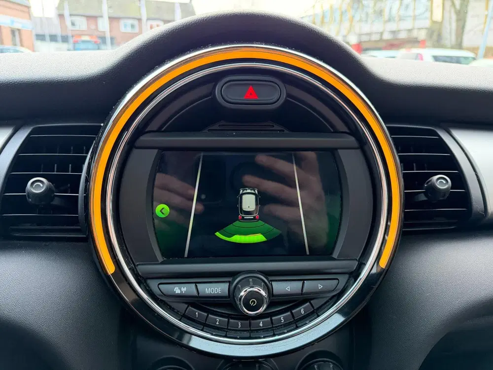 Mini Cooper 1.5 Cooper Chili uit 2020, foto 13