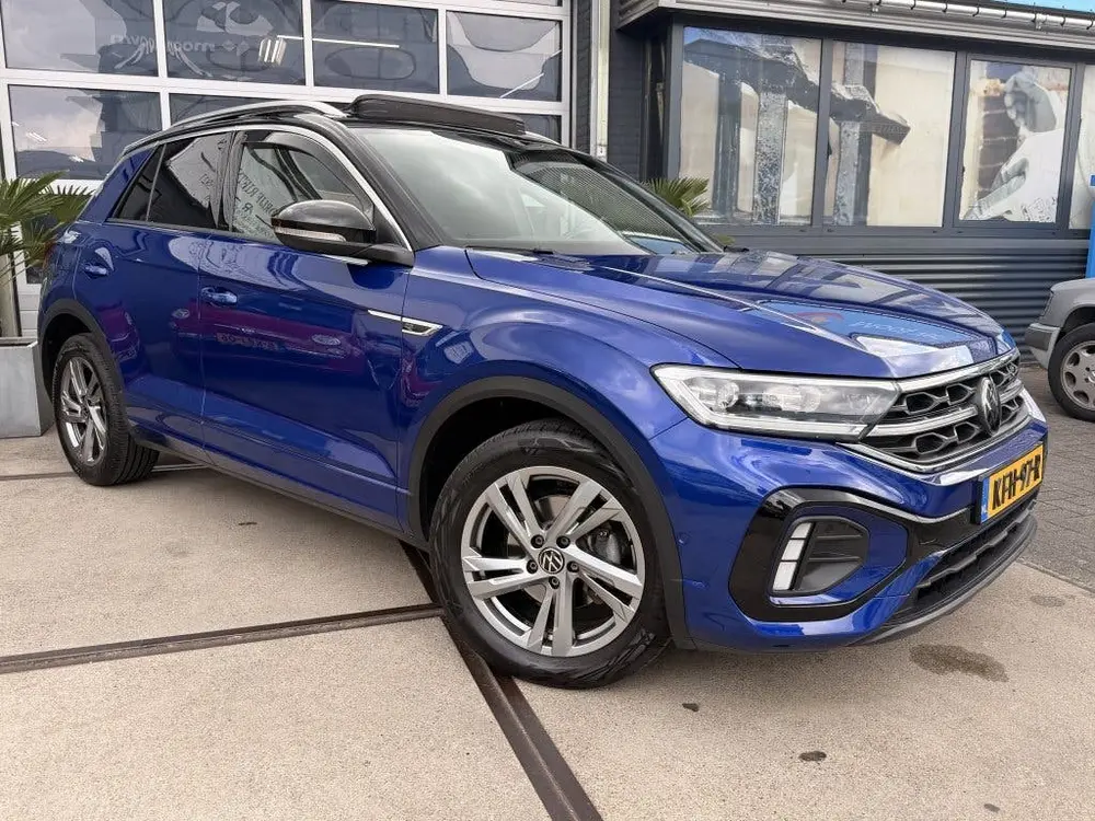 Volkswagen T-Roc 1.5 TSI R-Line DSG Panoramadak Dodehoek ACC uit 2023, foto 4