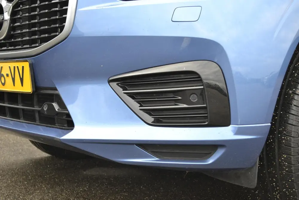 Volvo XC60 2.0 T8 Twin Engine AWD R-Design Schuif/kanteldak uit 2019, foto 12