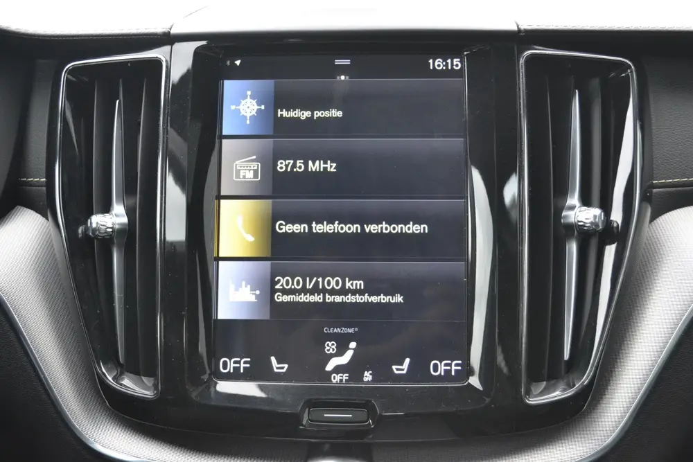 Volvo XC60 2.0 T8 Twin Engine AWD R-Design Schuif/kanteldak uit 2019, foto 19