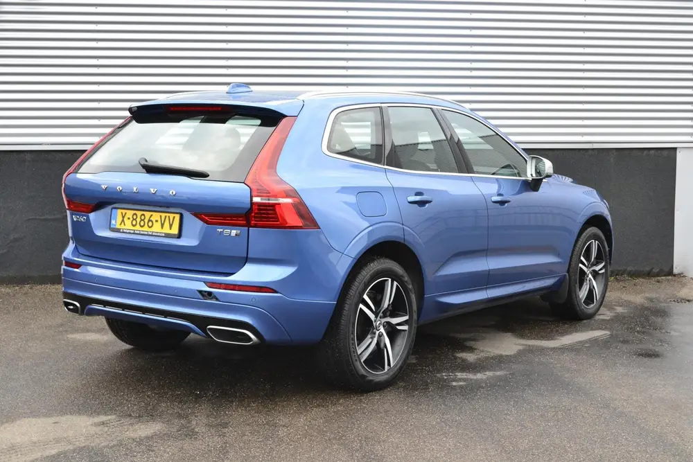 Volvo XC60 2.0 T8 Twin Engine AWD R-Design Schuif/kanteldak uit 2019, foto 4