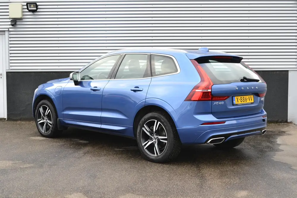 Volvo XC60 2.0 T8 Twin Engine AWD R-Design Schuif/kanteldak uit 2019, foto 5
