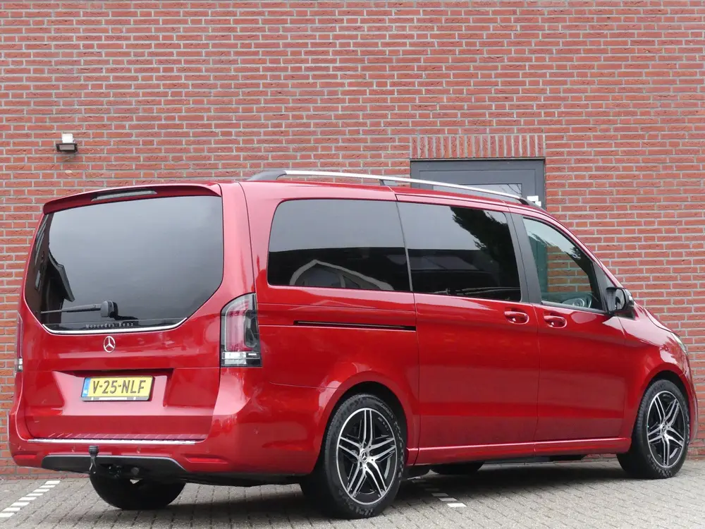 Mercedes-Benz V-Klasse 220d Lang AMG Pakket Dubbel Cabine LE uit 2024, foto 4