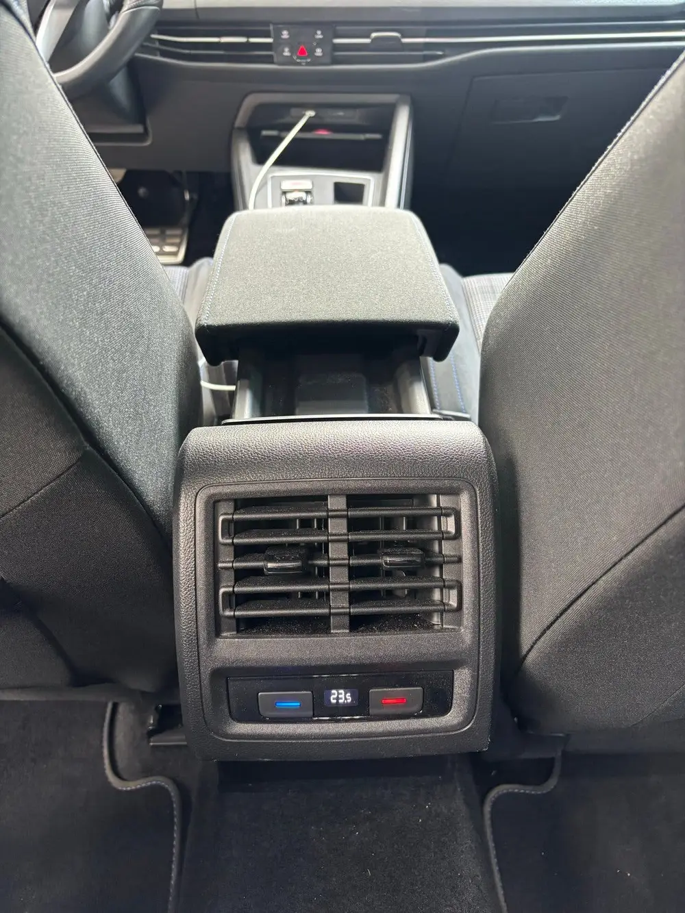 Volkswagen Golf 1.4 Ehybrid 245pk DSG 2021 Wit uit 2021, foto 10