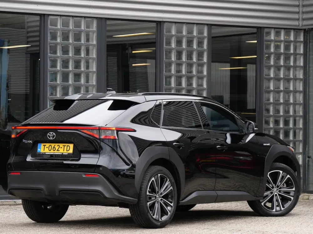 Toyota bZ4X 71kWh PREMIUM uit 2022, foto 2