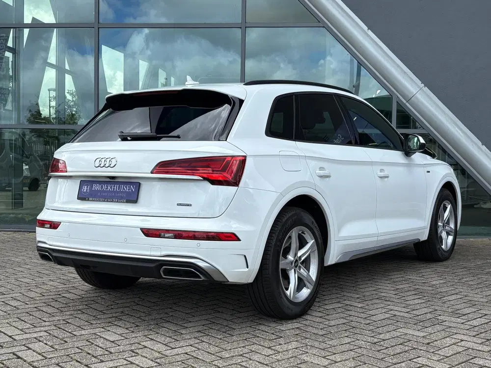 Audi Q5 55 TFSI e S edition Competition FACELIFT 3 uit 2023, foto 2