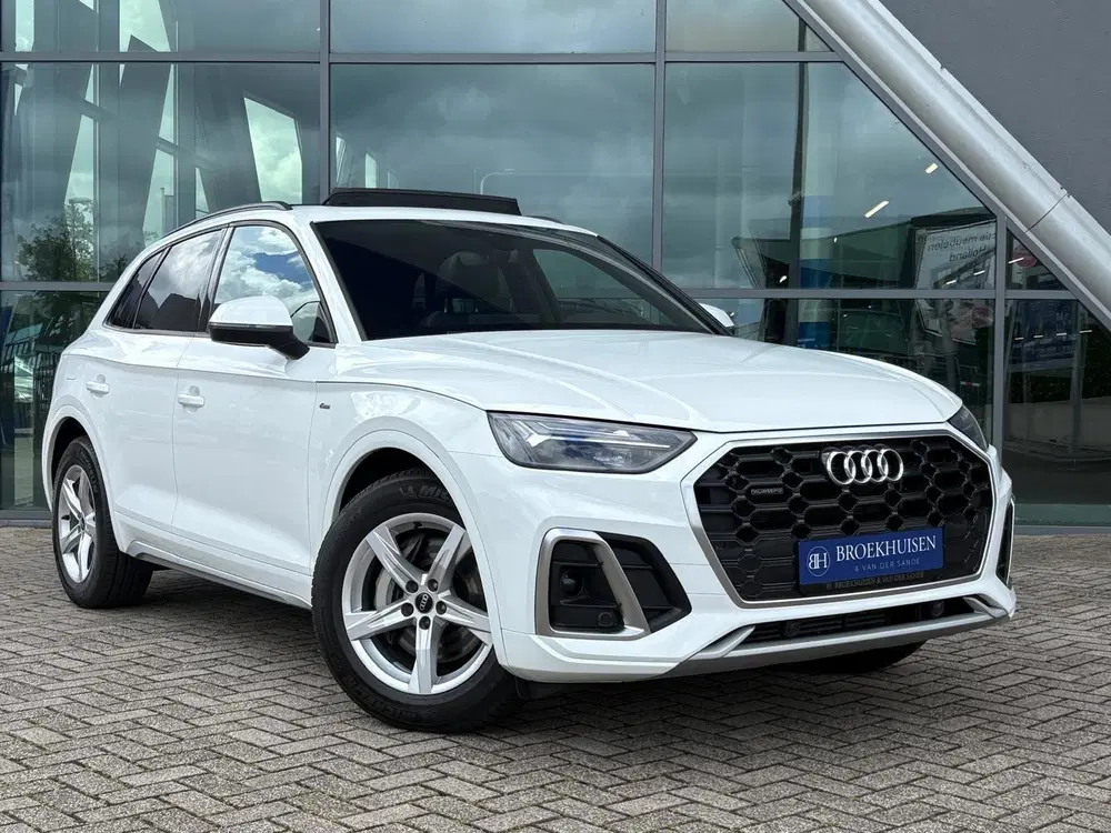 Audi Q5 55 TFSI e S edition Competition FACELIFT 3 uit 2023, foto 3