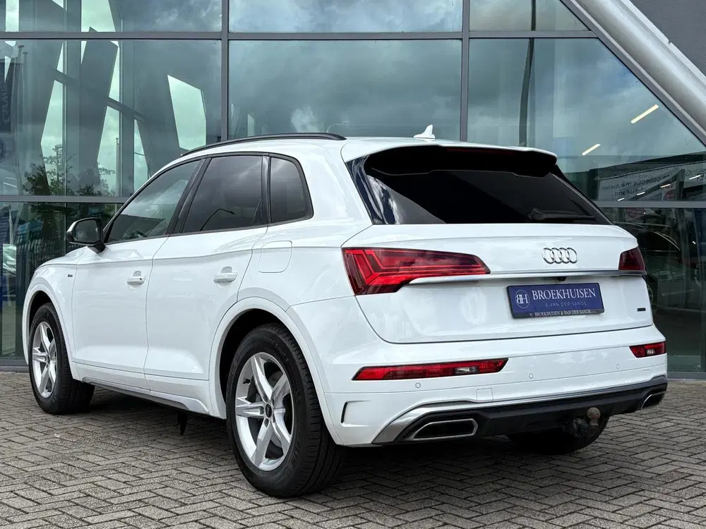 Audi Q5 55 TFSI e S edition Competition FACELIFT 3 uit 2023, foto 4