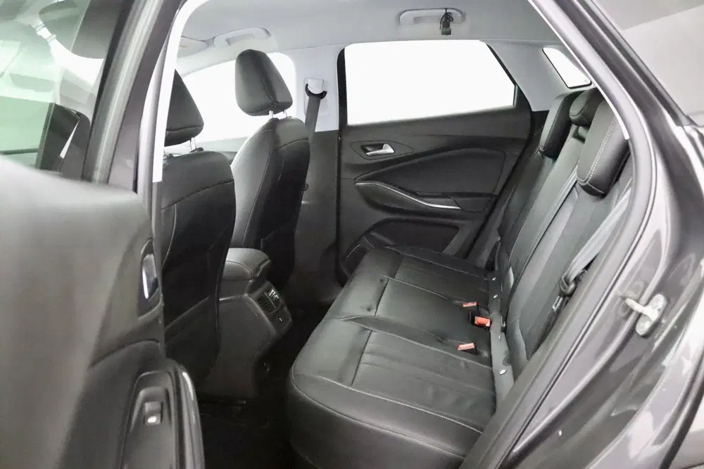 Opel Grandland X 1.6 Turbo Hybrid4 Innovation antraciet uit 2020, foto 14