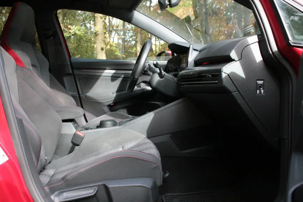 Volkswagen Golf 2.0 TSI GTI | Pano | Camera | ACC (bj 2020) uit 2020, foto 19