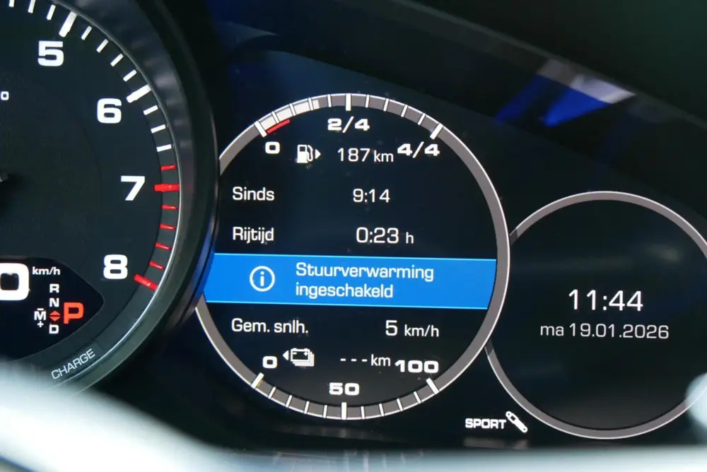 Porsche Cayenne 3.0 E-Hybrid. pano. sportchrono. memory. luc uit 2019, foto 18