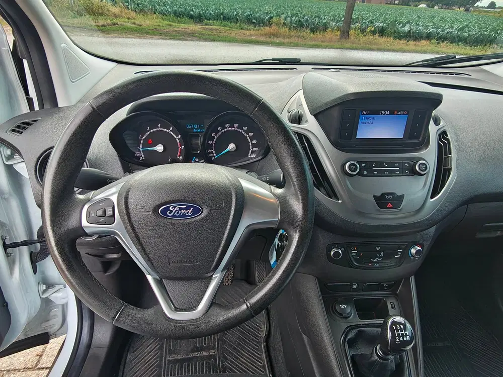 Ford Transit Courier 100pk Benzine met Airco uit 2019, foto 10