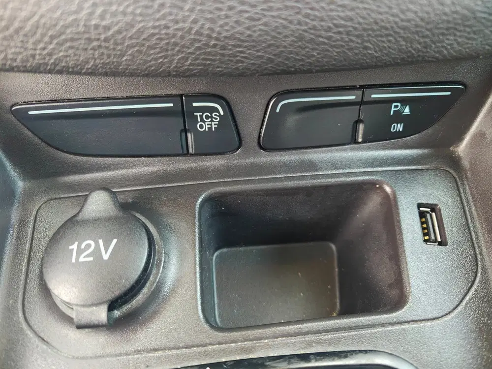 Ford Transit Courier 100pk Benzine met Airco uit 2019, foto 16