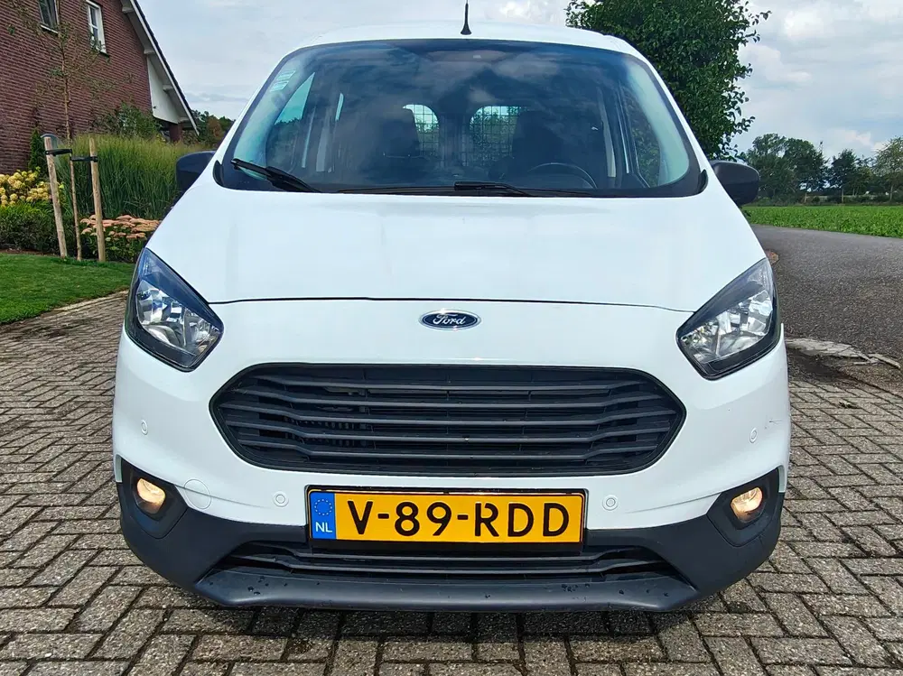 Ford Transit Courier 100pk Benzine met Airco uit 2019, foto 5