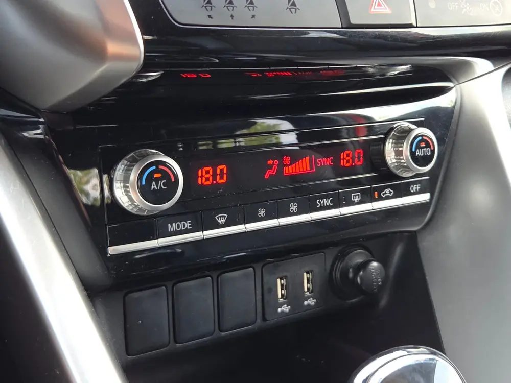 Mitsubishi Eclipse Cross 2.4 PHEV Instyle Navi uit 2021, foto 15