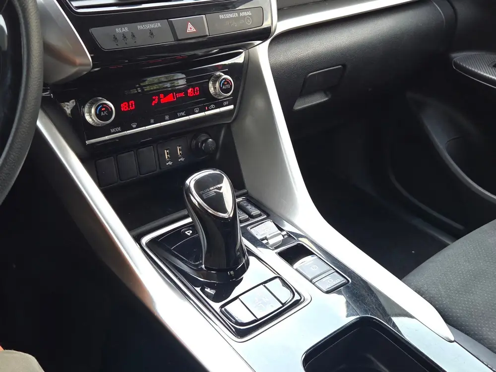 Mitsubishi Eclipse Cross 2.4 PHEV Instyle Navi uit 2021, foto 7