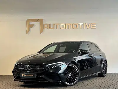 Mercedes-Benz A-Klasse 200 AMG Line Camera uit 2023