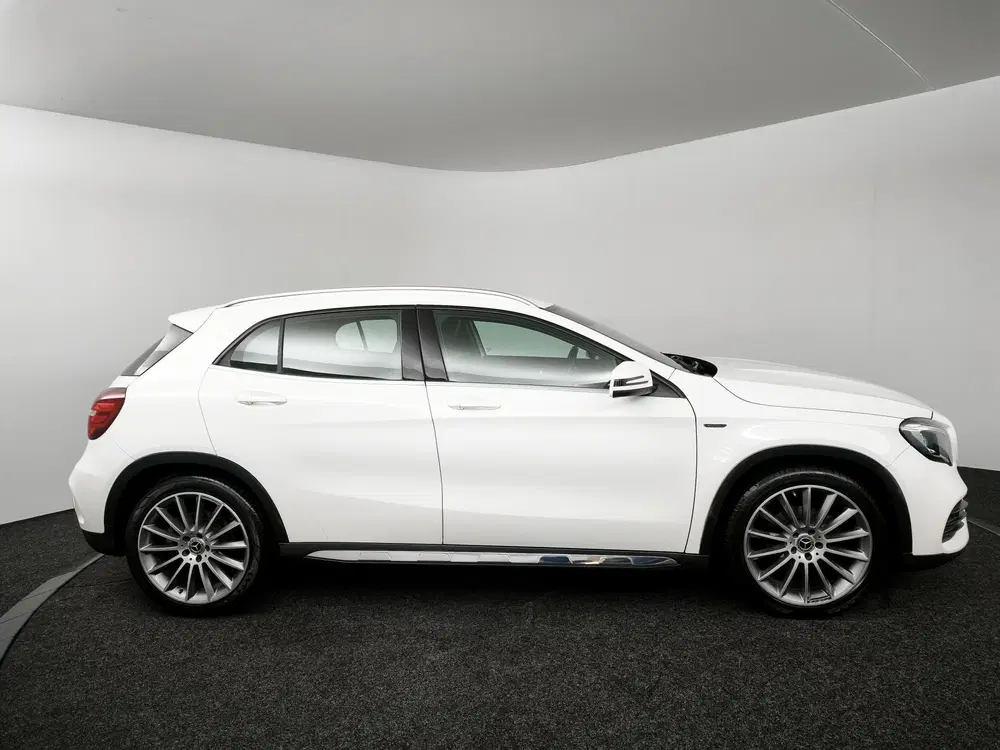 Mercedes-Benz GLA 200 Business uit 2020, foto 15