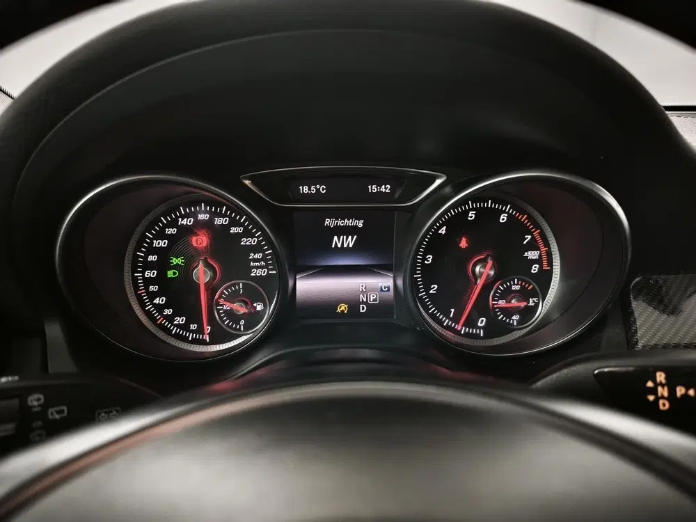 Mercedes-Benz GLA 200 Business uit 2020, foto 4