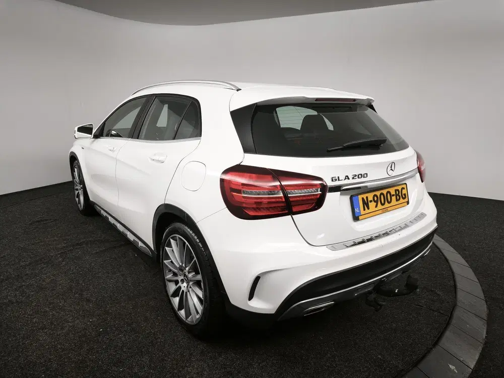 Mercedes-Benz GLA 200 Business uit 2020, foto 6